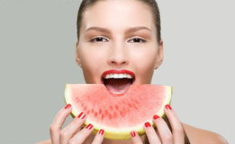 娱乐圈吃瓜素材背景图女,揭秘“吃瓜女孩”背后的故事