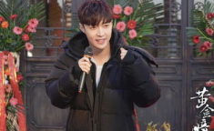 穿书吃瓜娱乐圈文男主,男主的吃瓜日常